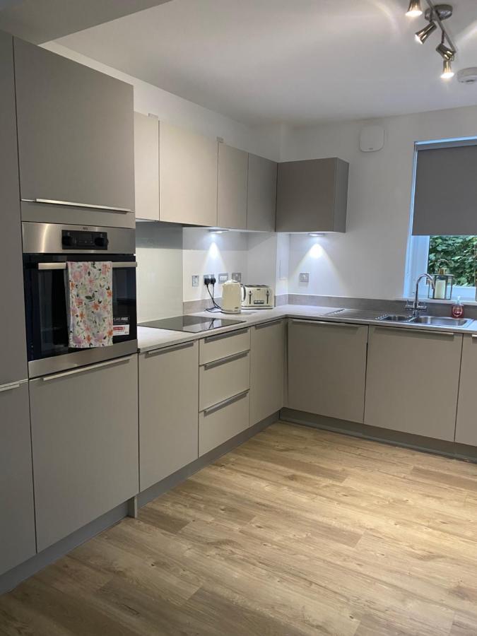 Water Walk Apartment เอดินบะระ ภายนอก รูปภาพ